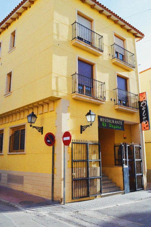 Hostal El Vegano Utiel Zewnętrze zdjęcie